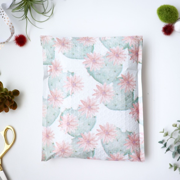 25 8.5 X 12 Cactus BUBBLE MAILERS PRICE IS FIRM - Picture 3 of 3